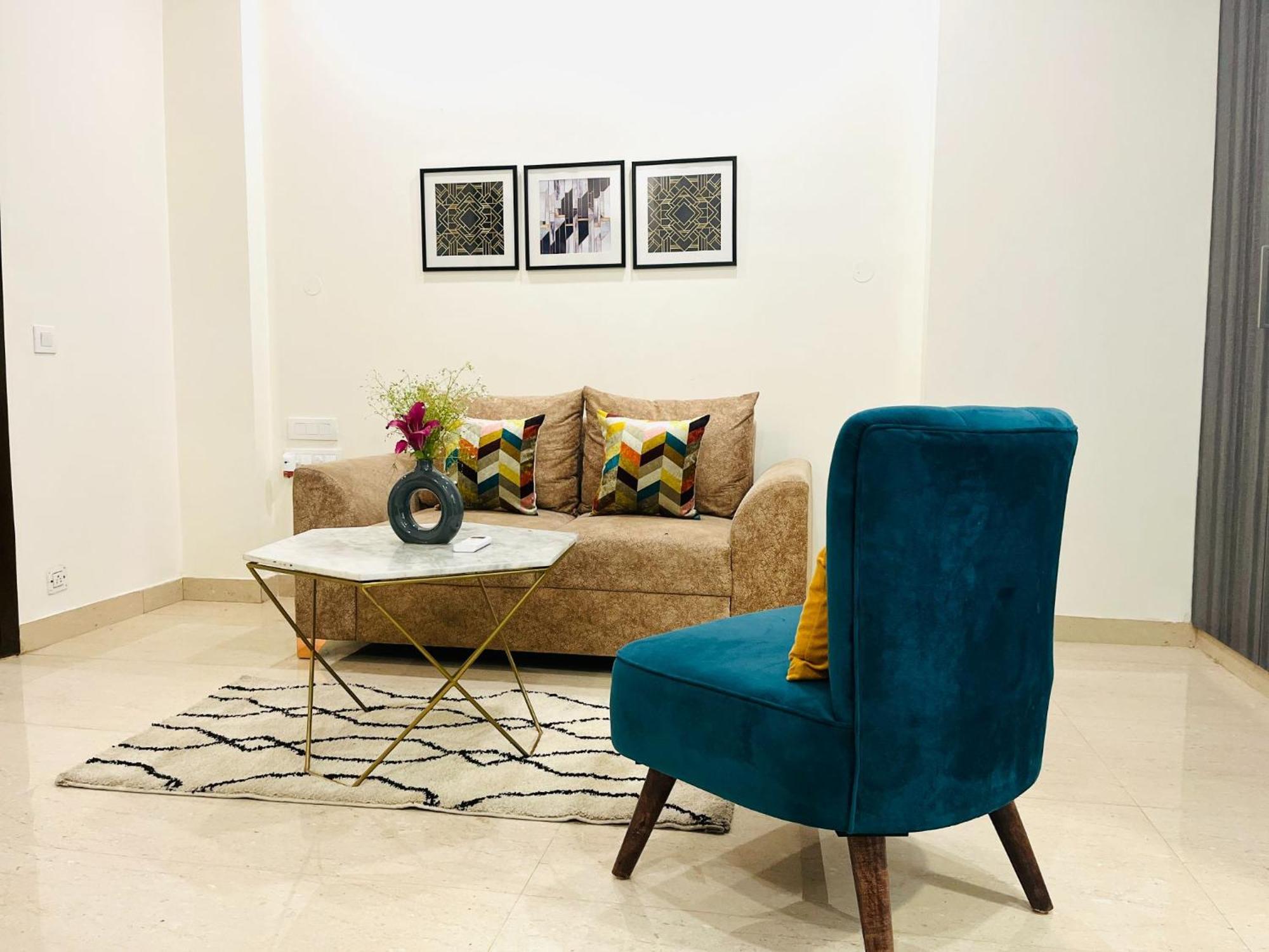 Bluo 1Bhk - Dlf Cybercity, Balcony, Lift, Parking Gurgaon Esterno foto